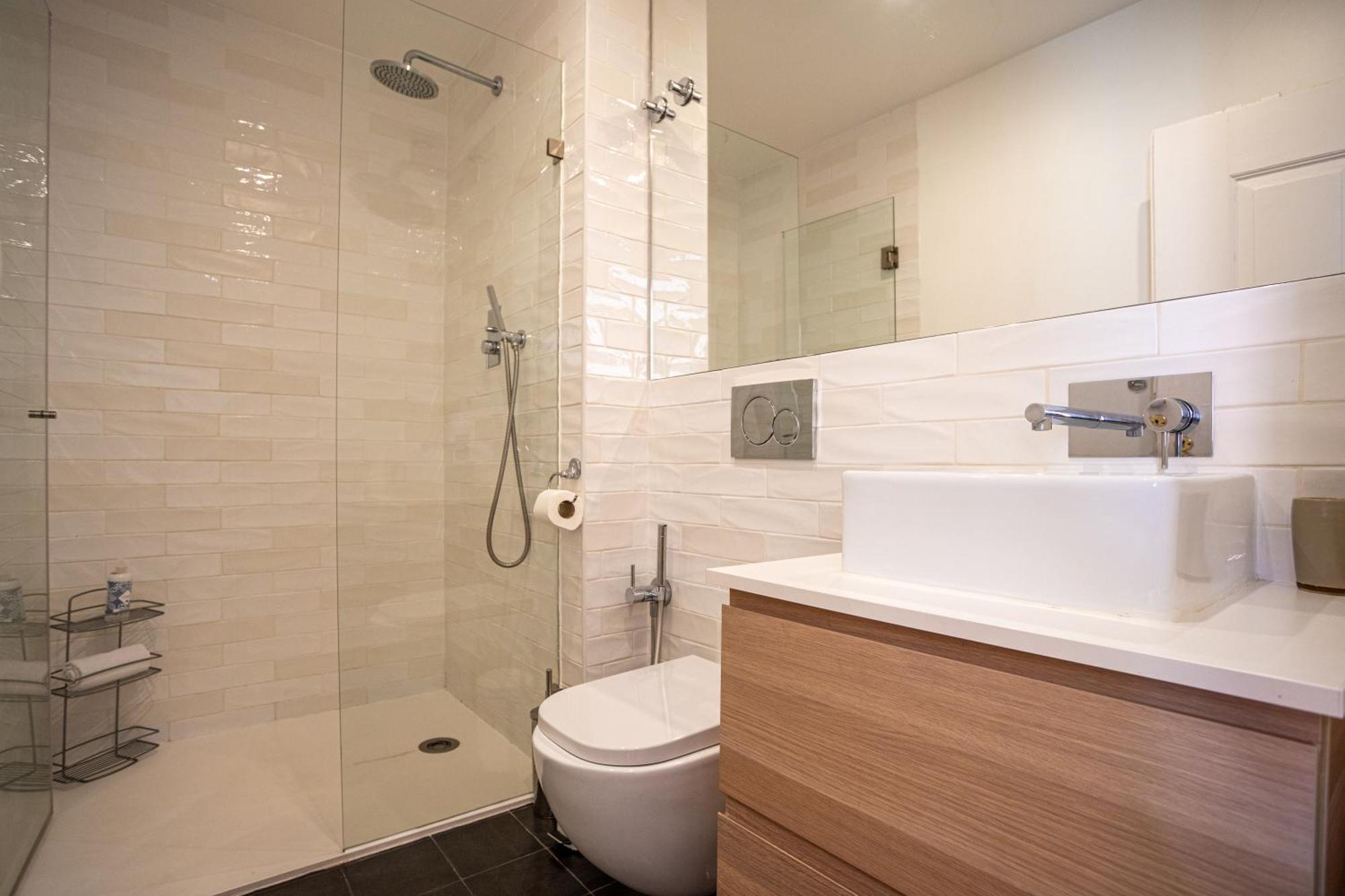 Apartment Spacious & Luxurious Penthouse In The Heart Of *