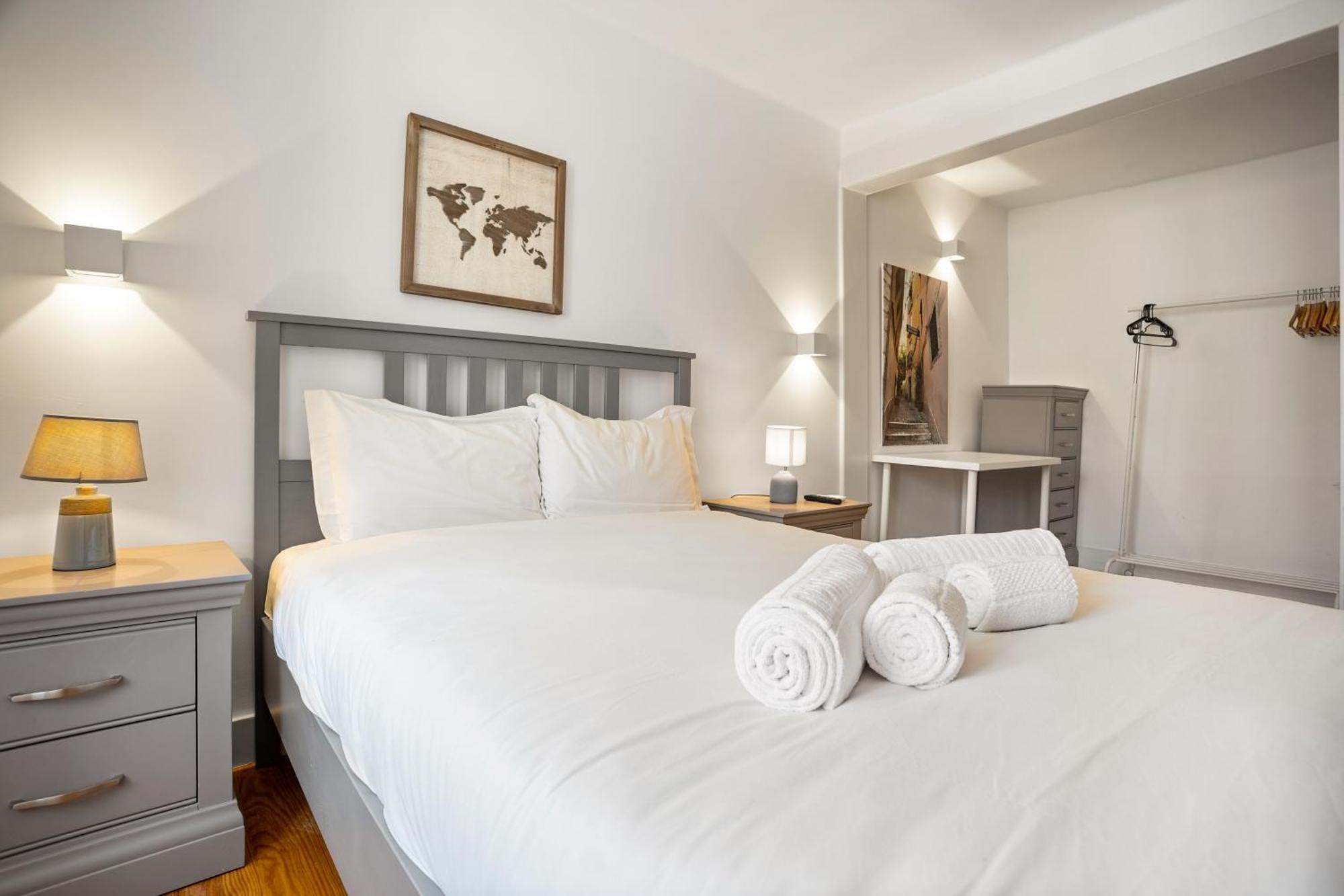 Apartment Spacious & Luxurious Penthouse In The Heart Of