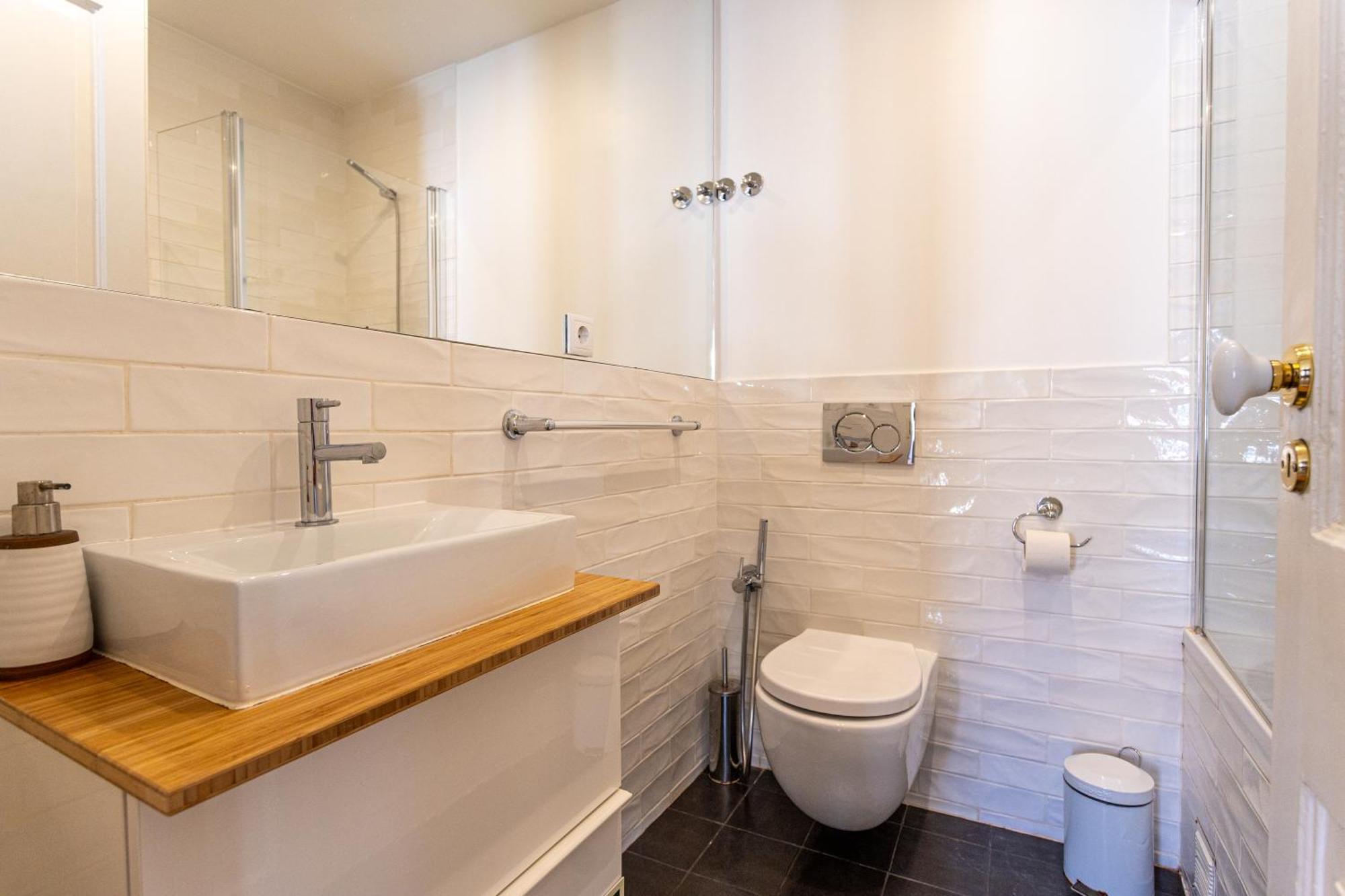 Spacious & Luxurious Penthouse In The Heart Of Lissabon